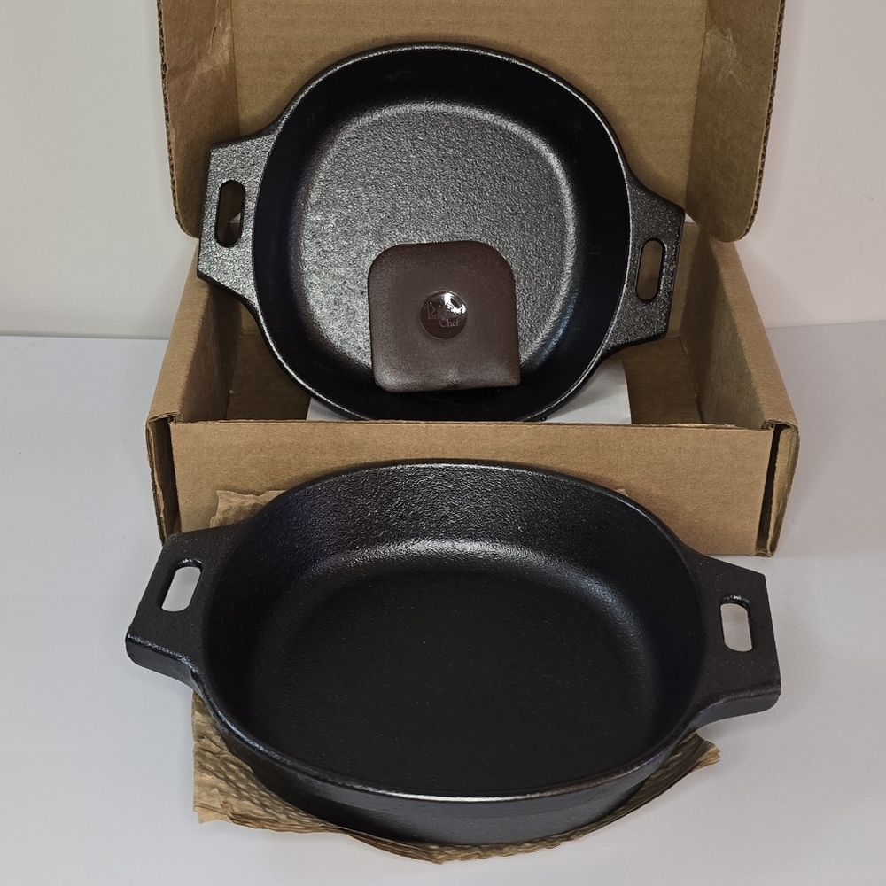 NEW Pampered Chef Cast Iron Skillet Set of 2 - 5.5"